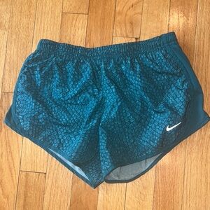 Kids Nike Green Athletic Shorts Lightweight Moisture-Wicking Design